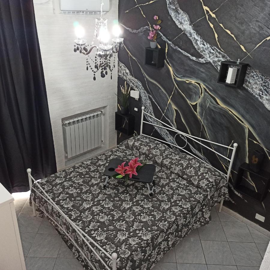 In The Center Rooms Naples Exterior photo