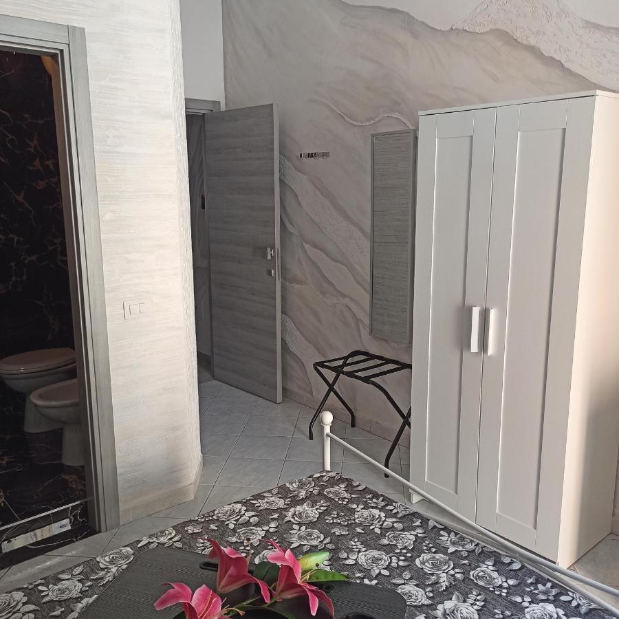 In The Center Rooms Naples Exterior photo