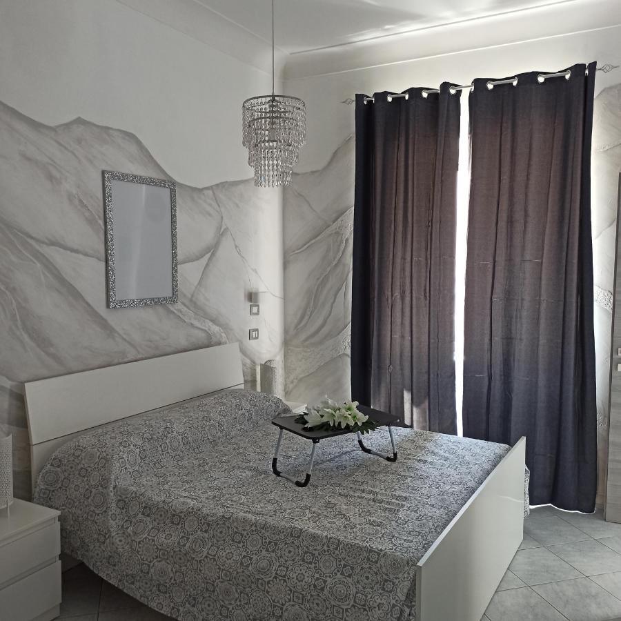 In The Center Rooms Naples Exterior photo