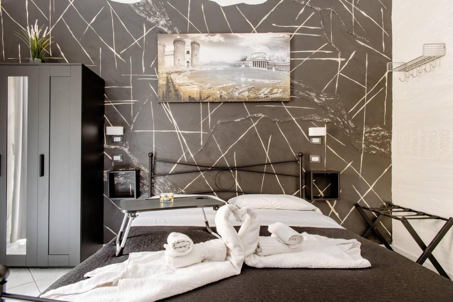 In The Center Rooms Naples Exterior photo